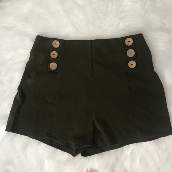 Haute Monde High waisted shorts Size Small Olive Green. - Picture 11 of 15